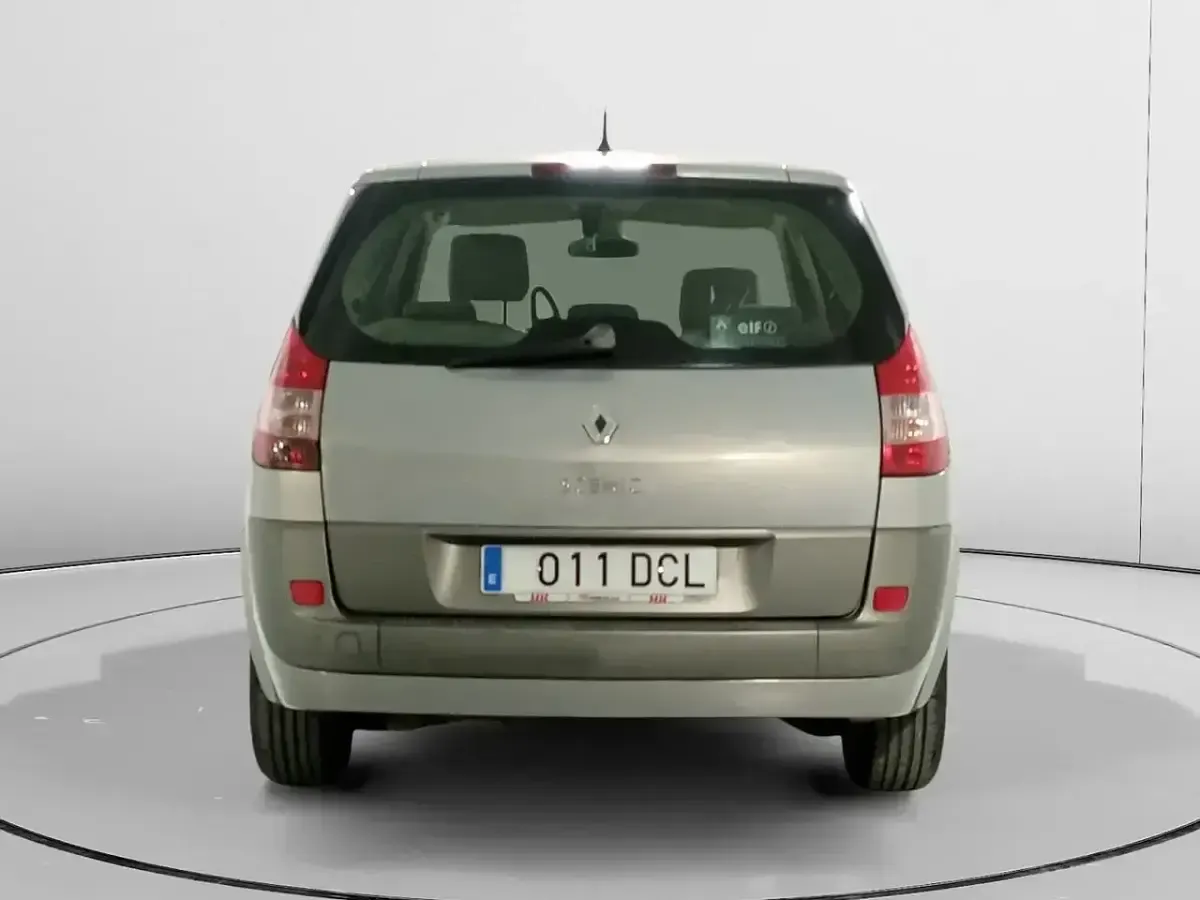 Usado Renault Scenic E-Tech Privilege 120 CV (88 kW) 2004 Beige