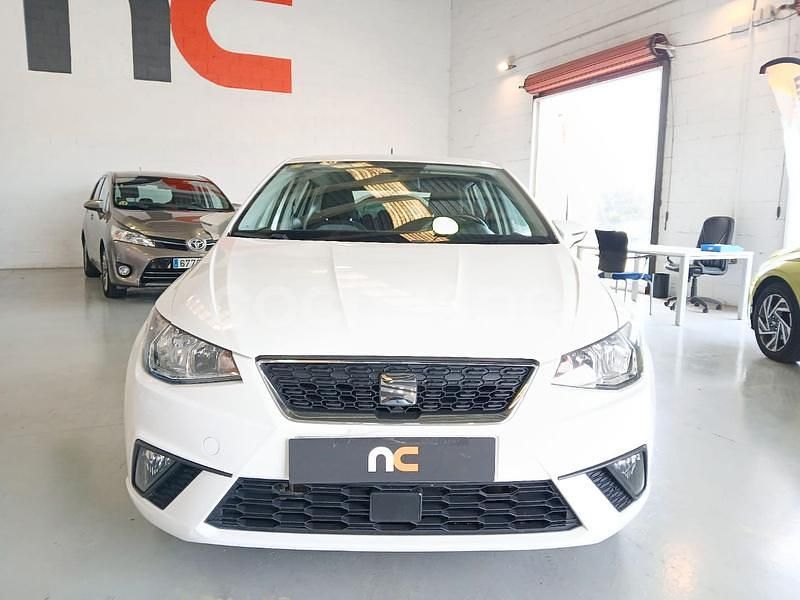 Usado Seat Ibiza Reference 75 CV (55 kW) 2018 Blanco Berlina