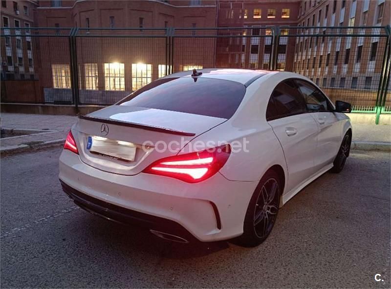 Usado Mercedes CLA220 177 CV (130 kW) 2016 Blanco Berlina