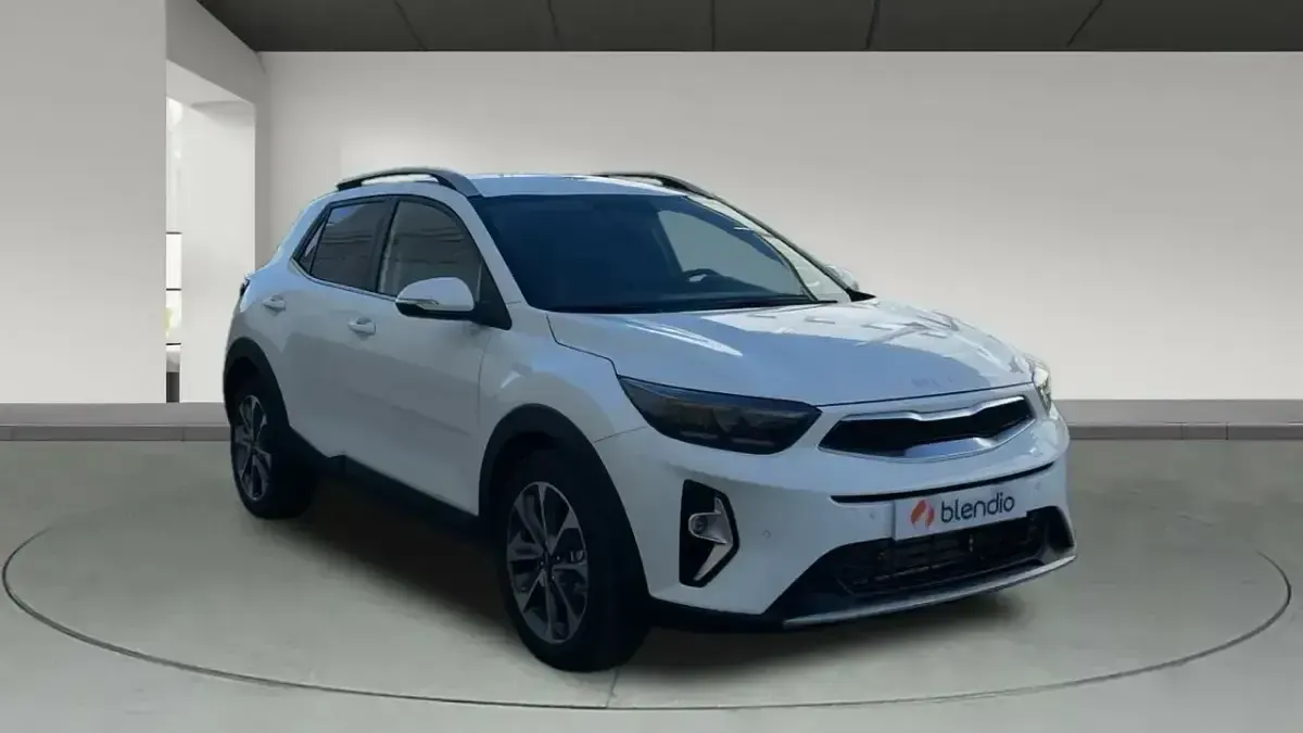 Usado Kia Stonic Style 100 CV (73 kW) 2025 Blanco SUV