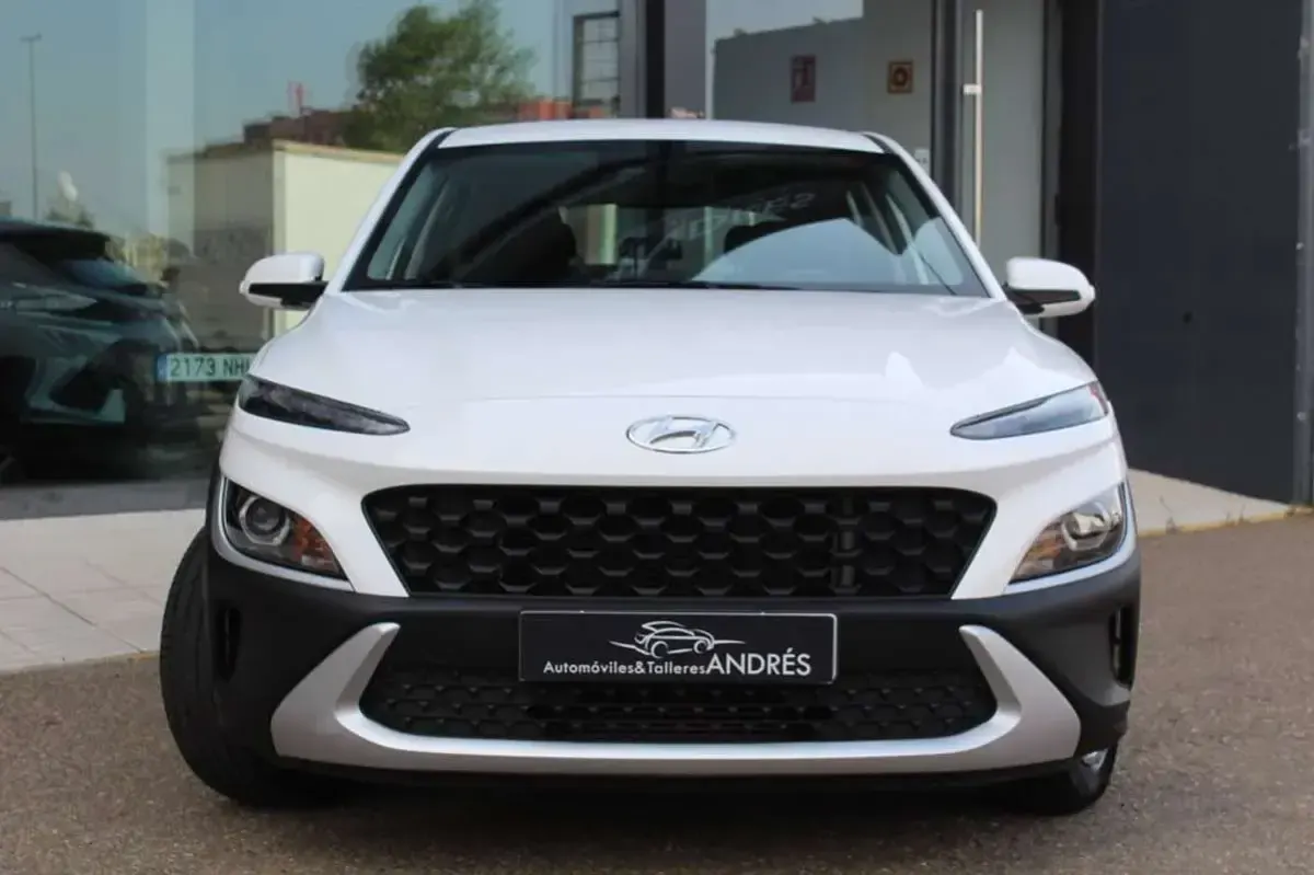 Usado Hyundai Kona 120 CV (88 kW) 2022 Blanco SUV