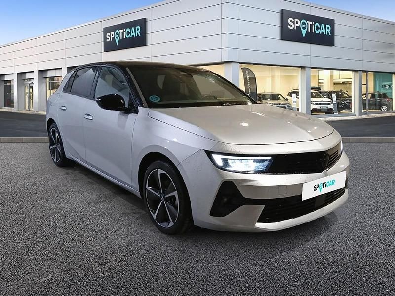 Usado Opel Astra 130 CV (95 kW) 2024 Gris Berlina