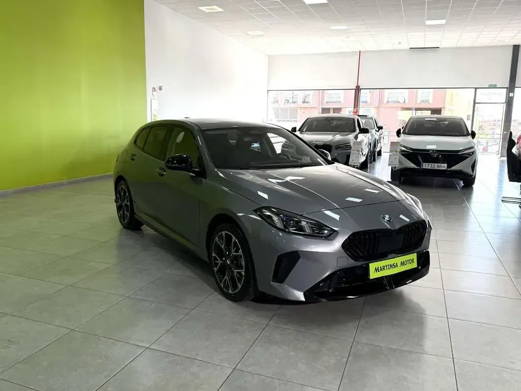 Usado BMW 116 M Sport 122 CV (89 kW) 2025 Gris Utilitario
