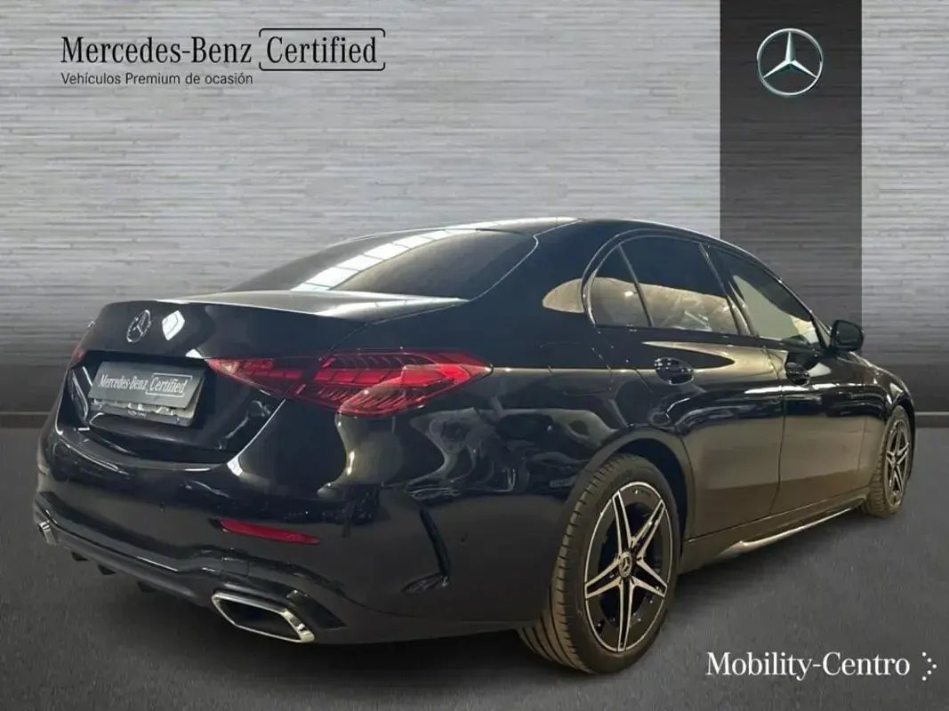 Usado Mercedes C220 200 CV (147 kW) 2025 Negro obsidiana Berlina