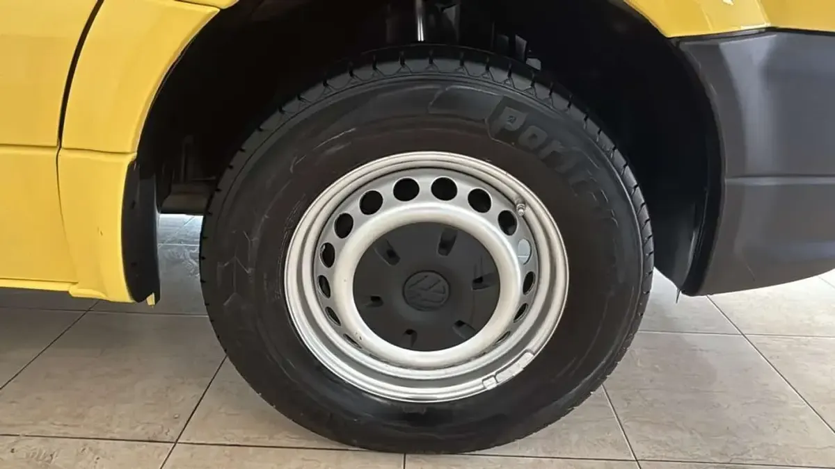 Usado VW Crafter Pro 162 CV (119 kW) 2015 Amarillo Van