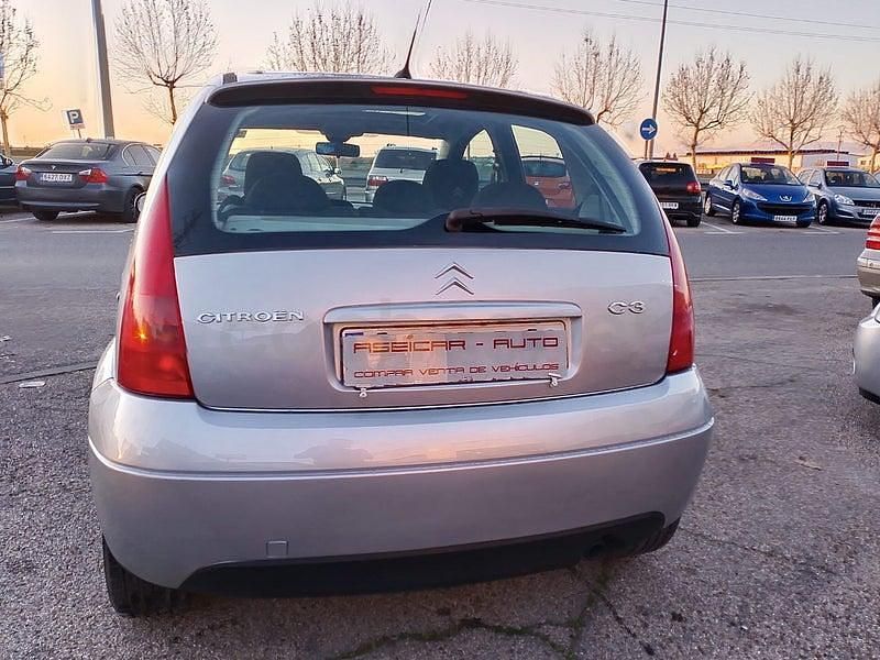 Usado Citroën C3 VTR Sport 90 CV (66 kW) 2005 Gris / plata Berlina