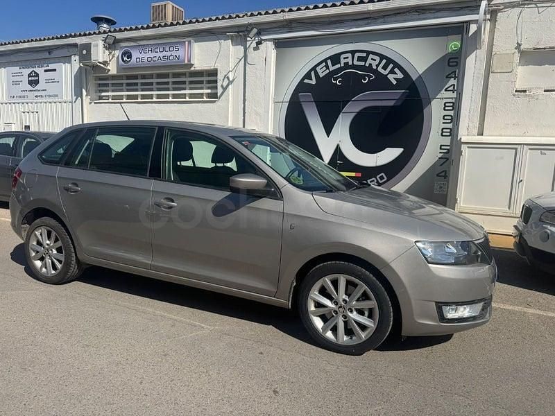 Usado Skoda Rapid Ambition 105 CV (77 kW) 2014 Beige Utilitario