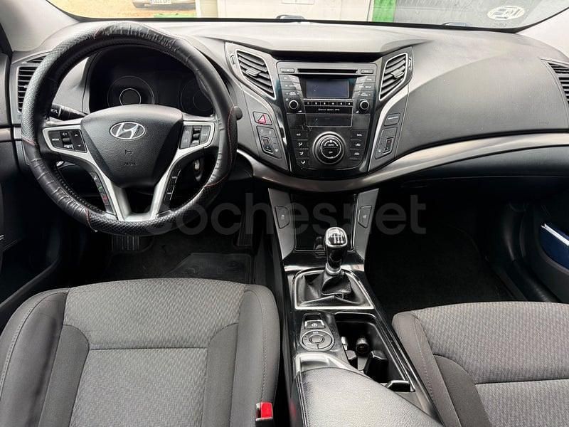Usado Hyundai i40 115 CV (84 kW) 2014 Blanco Berlina