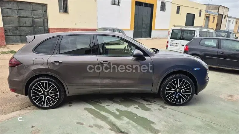 Usado Porsche Cayenne 240 CV (176 kW) 2011 Beige SUV
