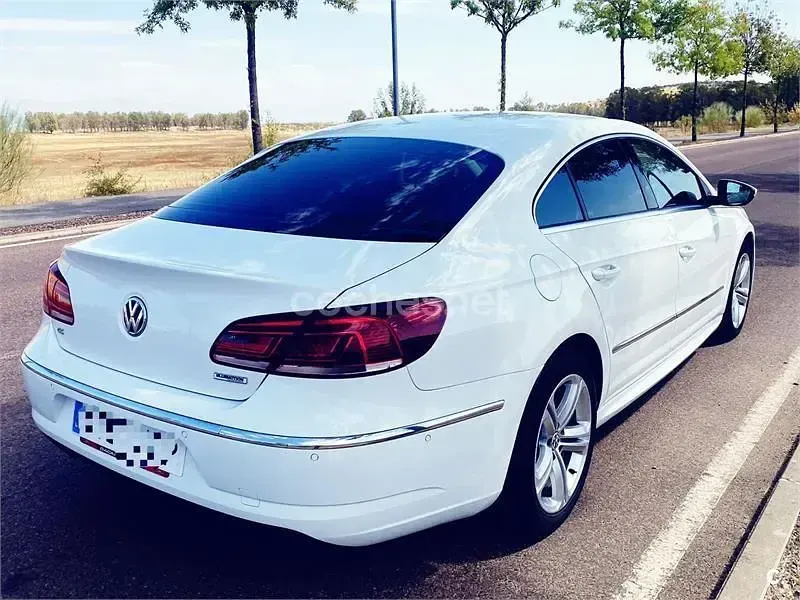 Usado VW CC R-line 140 CV (102 kW) 2015 Blanco Berlina