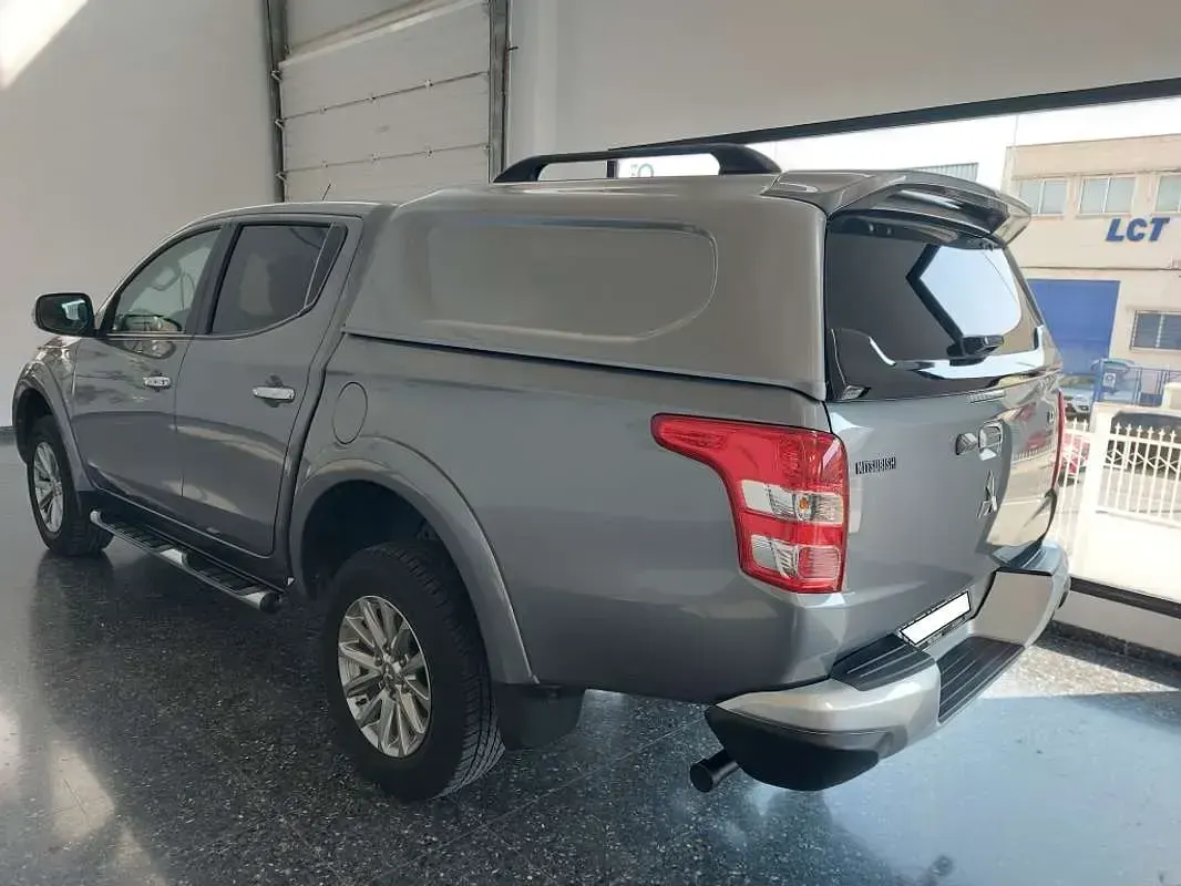 Usado Mitsubishi L200 181 CV (133 kW) 2016 Gris Pickup/Camioneta