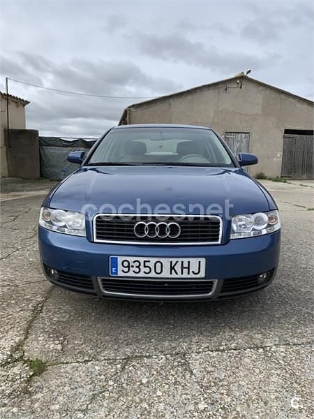 Usado Audi A4 150 CV (110 kW) 2003 Azul Berlina
