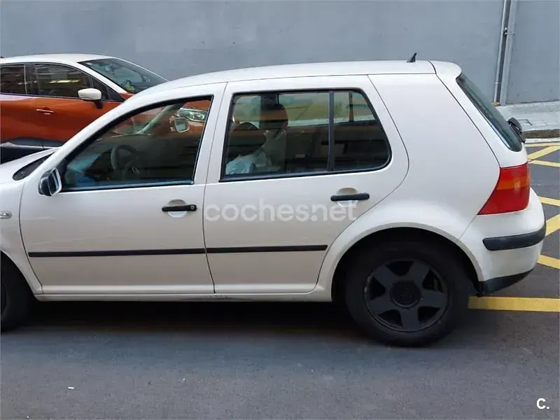 Usado VW Golf III Conceptline 100 CV (73 kW) 1999 Blanco Berlina