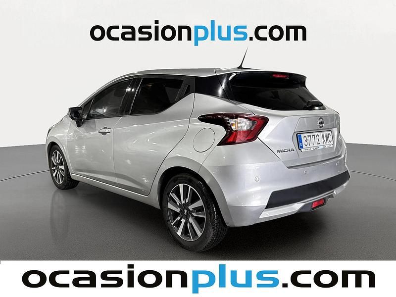 Usado Nissan Micra N-Connecta 90 CV (66 kW) 2017 Gris plata Utilitario