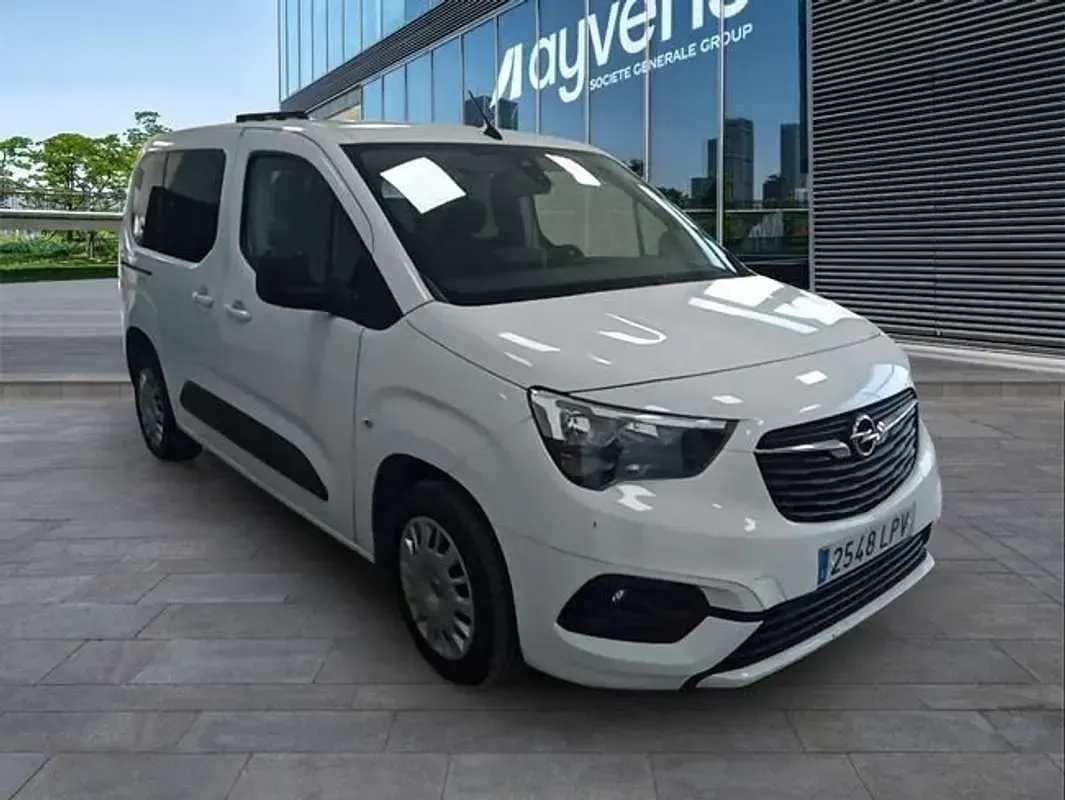 Usado Opel Combo Life Edition+ 102 CV (75 kW) 2021 Blanco Monovolumen