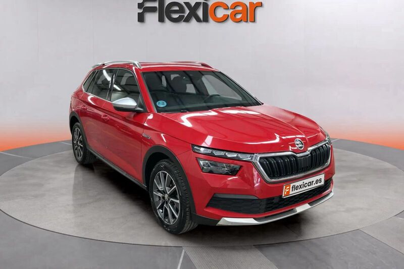 Rojo Usado 2022 Skoda Kamiq SUV | 18.490 € (Un poco caro) - Imagen 1/4