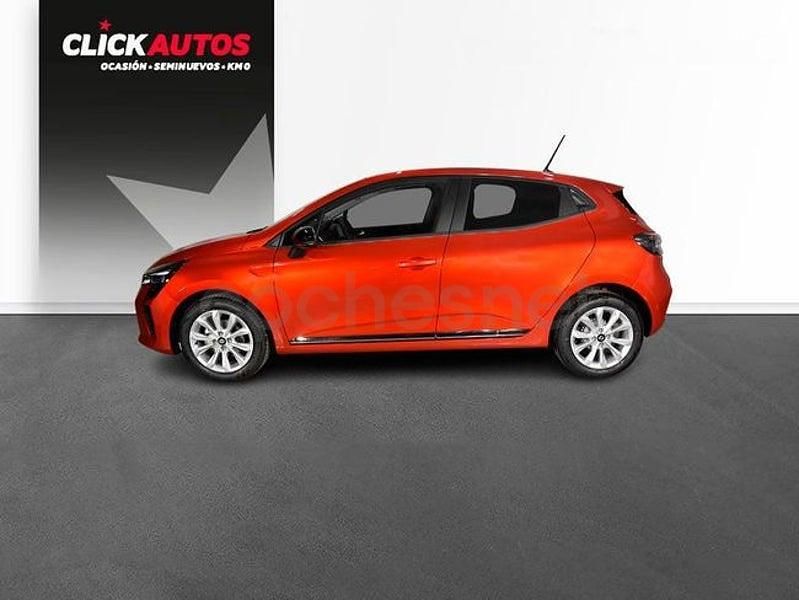 Käytetty Renault Clio V Evolution 90 HP (66 kW) 2024 Punainen Sedan