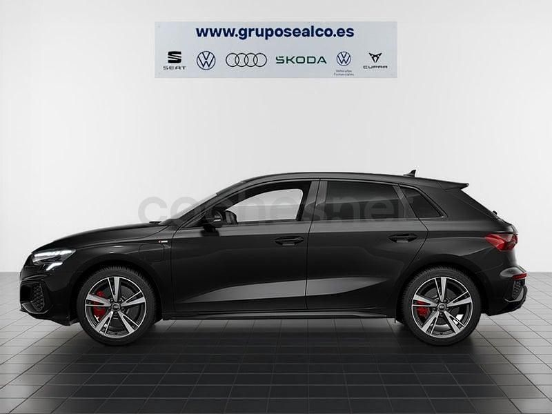 Käytetty Audi A3 Competition 245 HP (180 kW) 2023 Musta Sedan