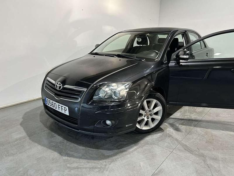 Occasion Toyota Avensis Sol 126 PK (92 kW) 2006 Zwart Sedan