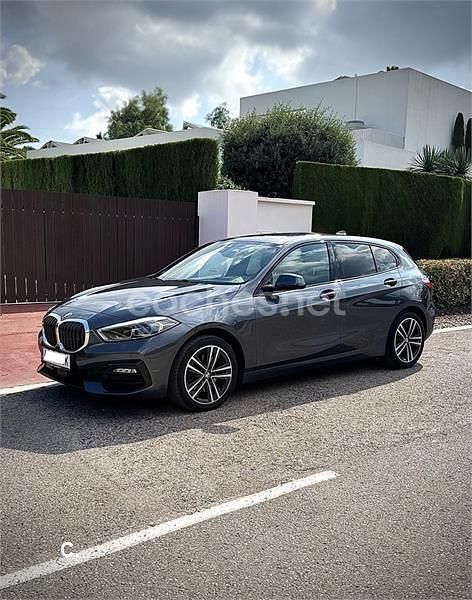 Begagnad BMW 118 Comfort Edition 150 HK (110 kW) 2020 Grå Halvkombi