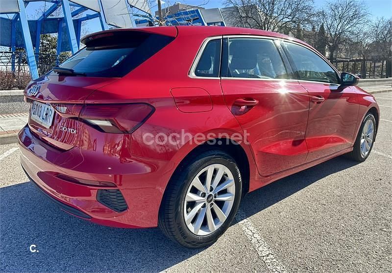 Usado Audi A3 116 CV (85 kW) 2021 Rojo Berlina