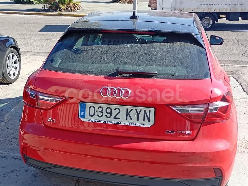 Usado Audi A1 Sportback 95 CV (69 kW) 2019 Granate Utilitario