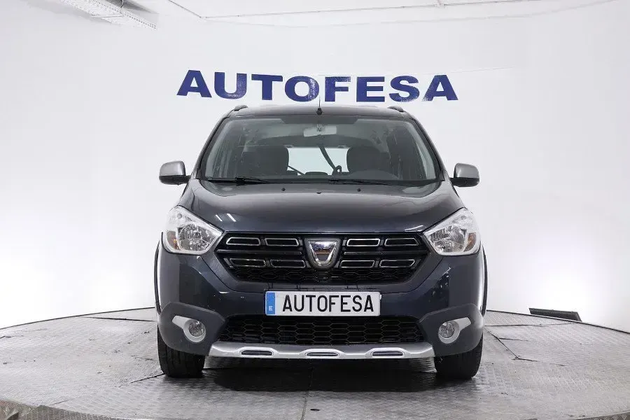 Usado Dacia Lodgy Stepway 115 CV (84 kW) 2019 Gris titanio Monovolumen