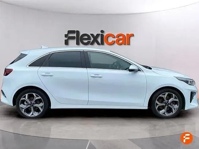 Usado Kia Ceed 100 CV (73 kW) 2021 Blanco Utilitario