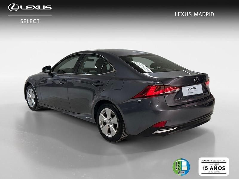 Usado Lexus IS300h Business Edition 223 CV (164 kW) 2019 Gris Berlina