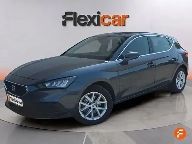 Usado Seat Leon Style 115 CV (84 kW) 2024 Gris Berlina