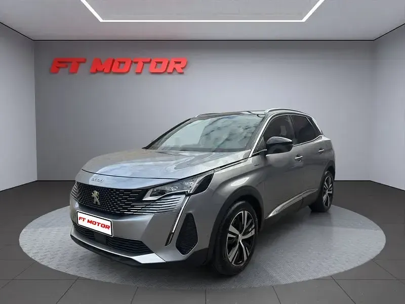 Usado Peugeot 3008 GT 225 CV (165 kW) 2021 Gris / plata SUV