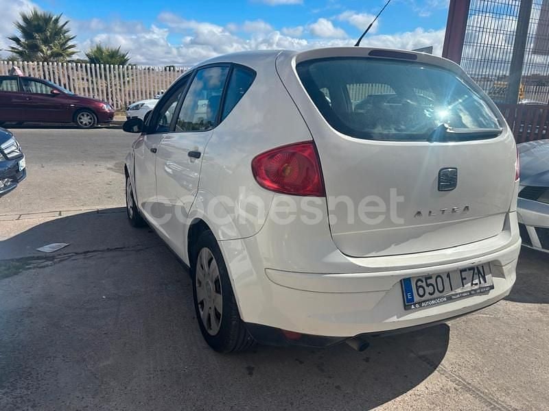 Usado Seat Altea Reference 105 CV (77 kW) 2008 Blanco Monovolumen