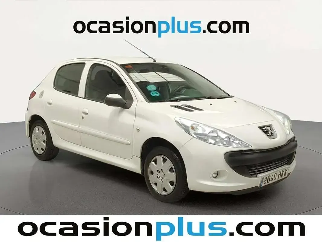 Usado Peugeot 206+ 60 CV (44 kW) 2012 Blanco Utilitario