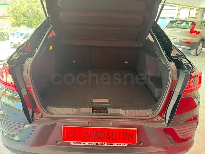 Usado Renault Arkana Zen 140 CV (102 kW) 2022 Negro SUV