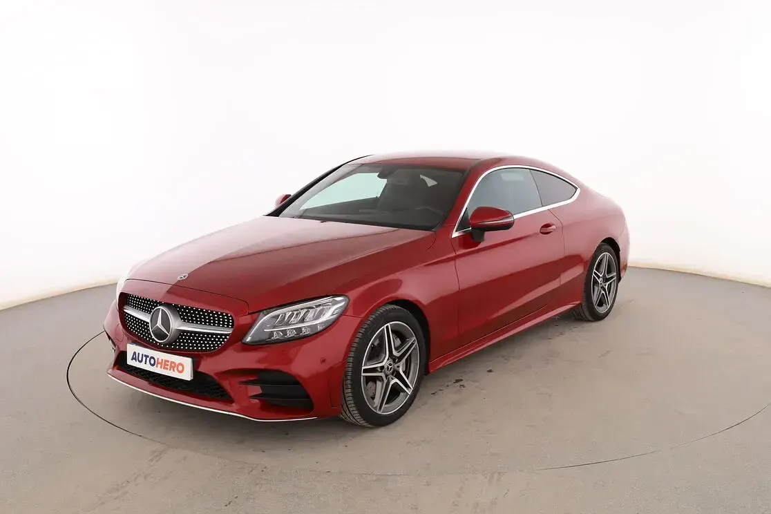 Usado Mercedes C300e AMG line 272 CV (200 kW) 2021 Coupe
