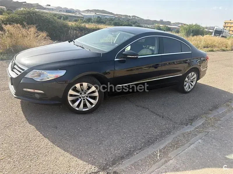 Usado VW Passat 140 CV (102 kW) 2010 Negro Berlina