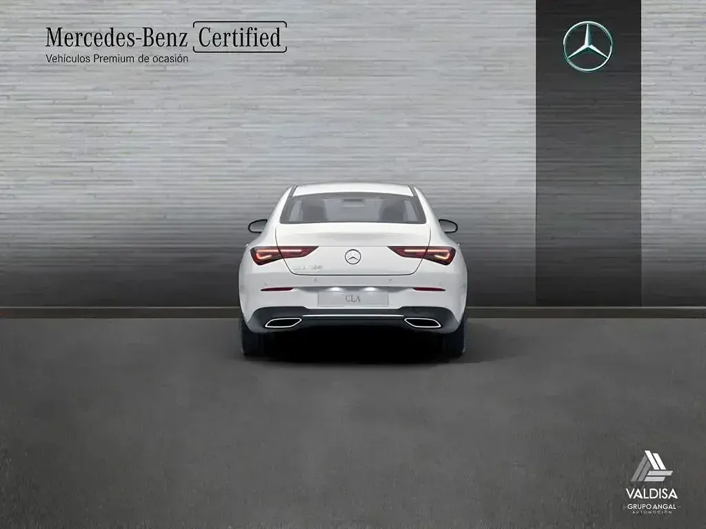 Usado Mercedes CLA180 136 CV (100 kW) 2022 Blanco polar Coupe