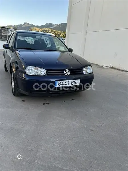 Usado VW Golf IV Conceptline 100 CV (73 kW) 2001 Azul Berlina