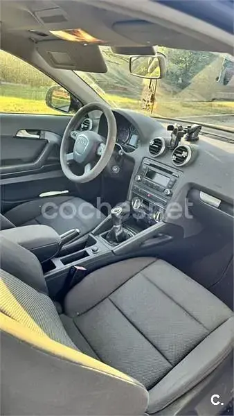 Usado Audi A3 Ambiente 105 CV (77 kW) 2011 Negro Utilitario