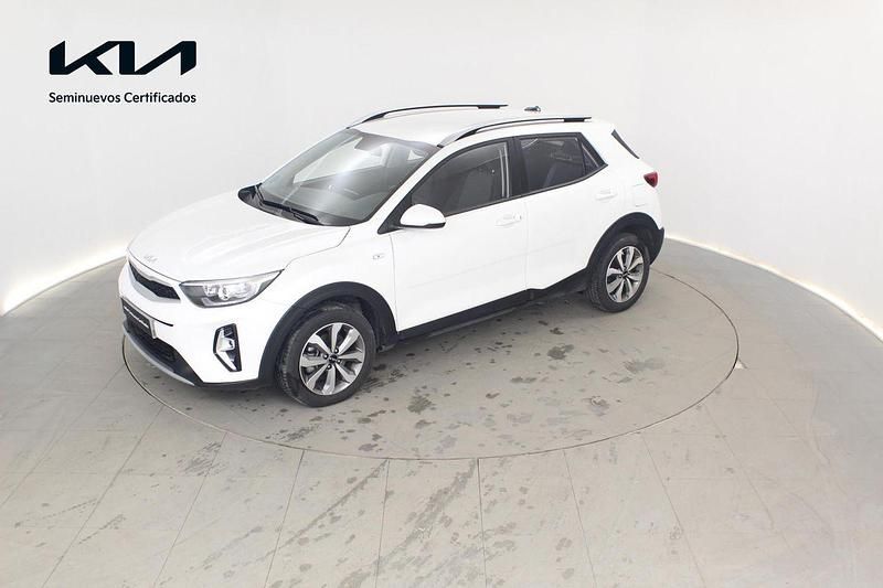 Usado Kia Stonic 100 CV (73 kW) 2024 Blanco SUV
