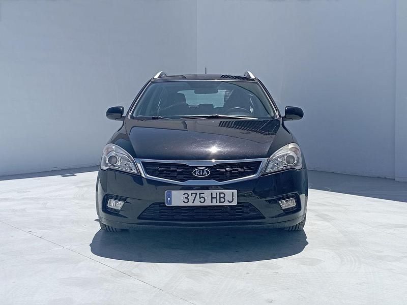 Usado Kia Ceed Sportswagon Active 117 CV (86 kW) 2011 Negro Familiar
