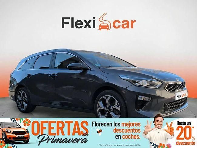 Usado Kia Ceed 136 CV (100 kW) 2021 Gris Utilitario