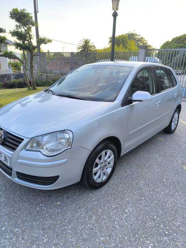 Plateado Usado 2006 VW Polo Advance Utilitario | 4300 € (Precio justo) - Imagen 1/4
