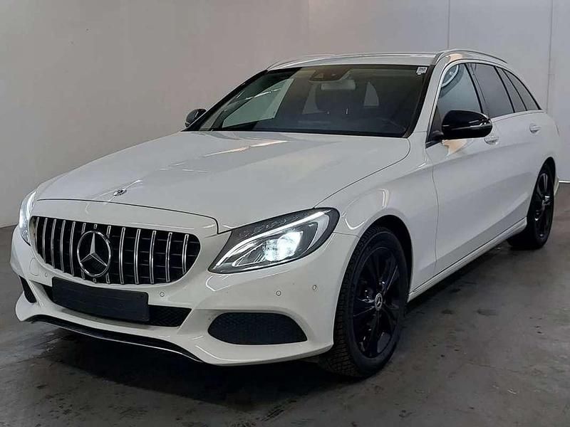 Usado Mercedes C180 156 CV (114 kW) 2017 Blanco Familiar