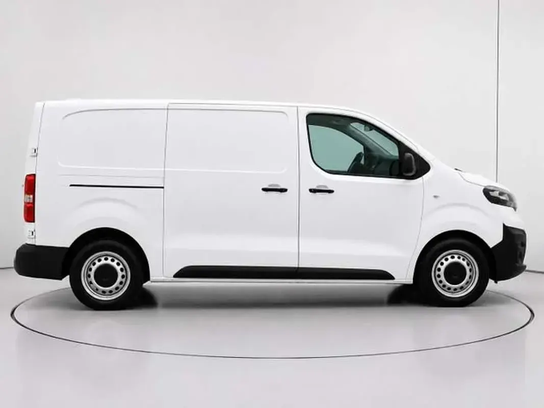 Usado Opel Vivaro S 102 CV (75 kW) 2022 Blanco Monovolumen