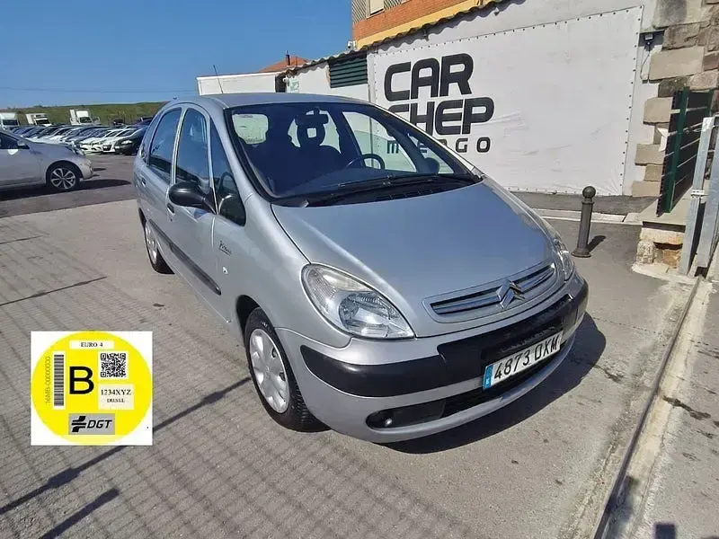 Usado Citroën Xsara Picasso 110 CV (80 kW) 2006 Gris / plata Monovolumen