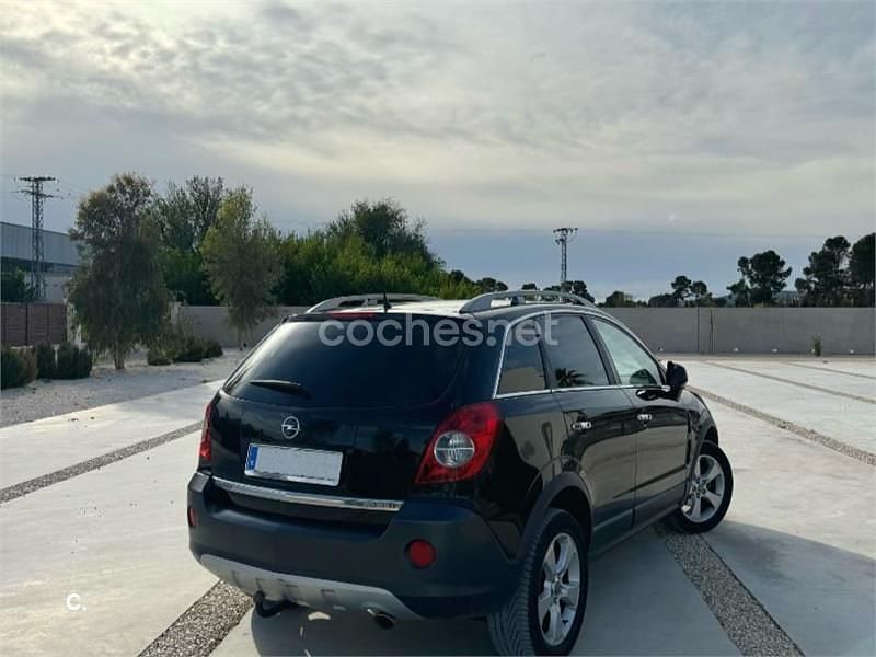 Usado Opel Antara Cosmo 150 CV (110 kW) 2007 Negro SUV