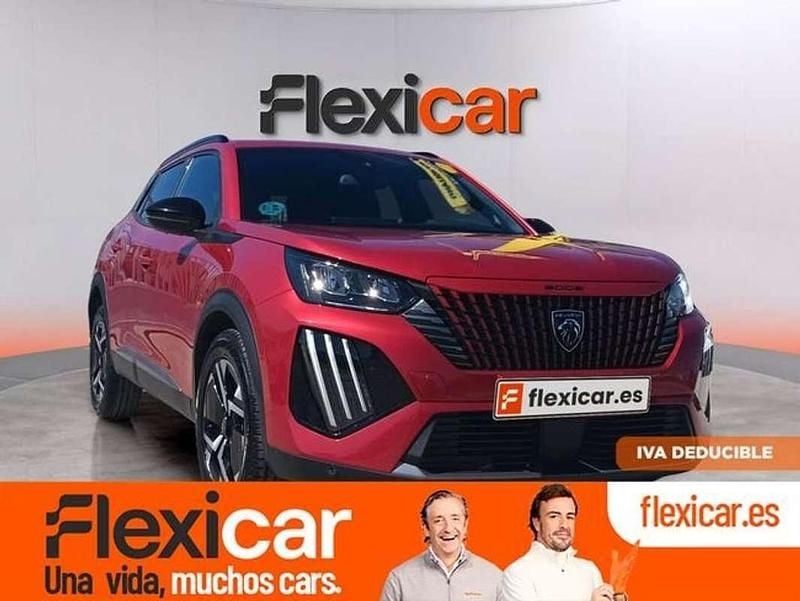 Usado Peugeot 2008 Active 101 CV (74 kW) 2023 Rojo SUV
