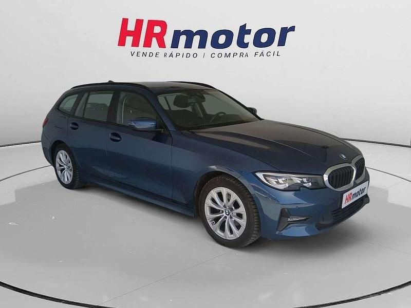 Azul Usado 2021 BMW 318 Shadowline Familiar | 21.820 € - Imagen 1/4