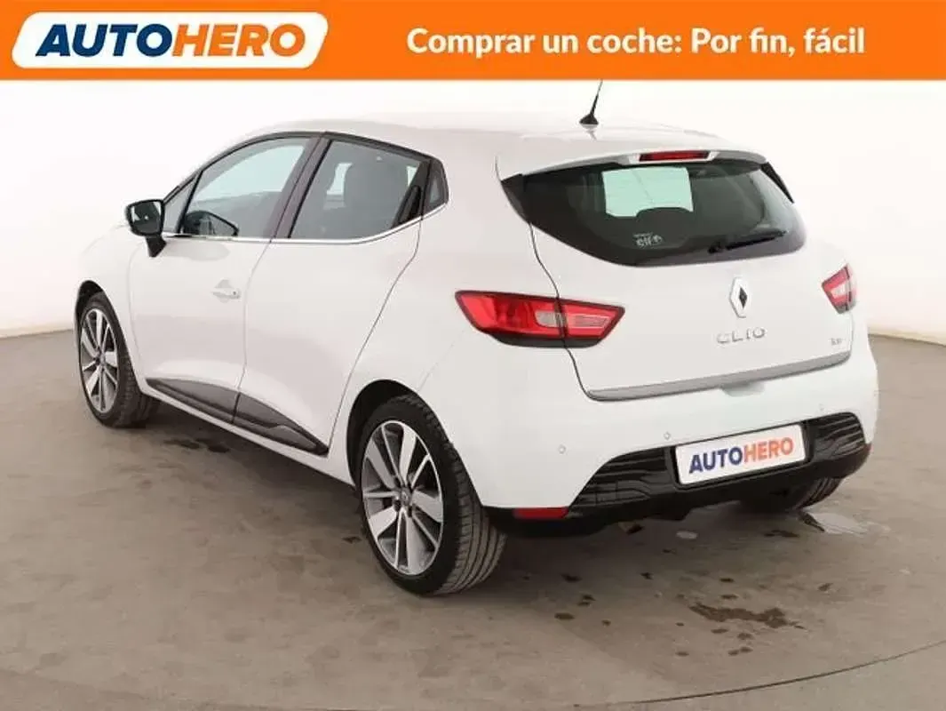 Usado Renault Clio IV 90 CV (66 kW) 2014 Blanco Berlina